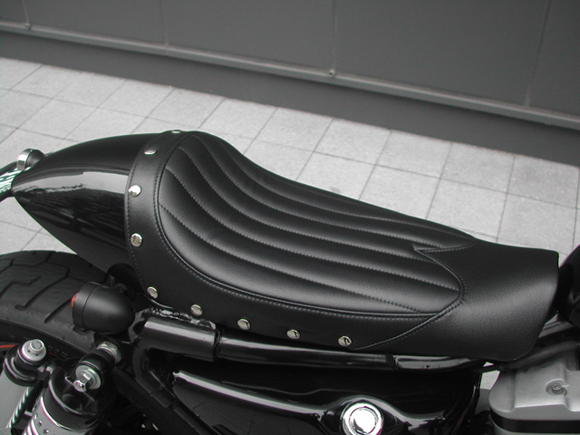NICE motorcycle ナイスモーターサイクルTTシートカフェシート